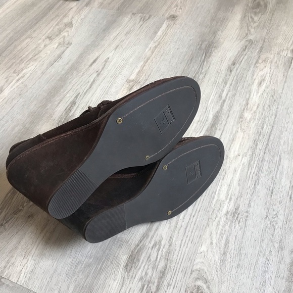Frye Suede Lace Up Wedges - Dark Brown, Size 7.5 - Picture 6 of 10